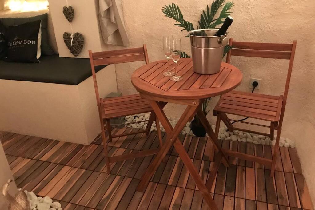 Les Secrets D'Alcove, Nuits Romantiques Avec Spa Aix-en-Provence Eksteriør billede