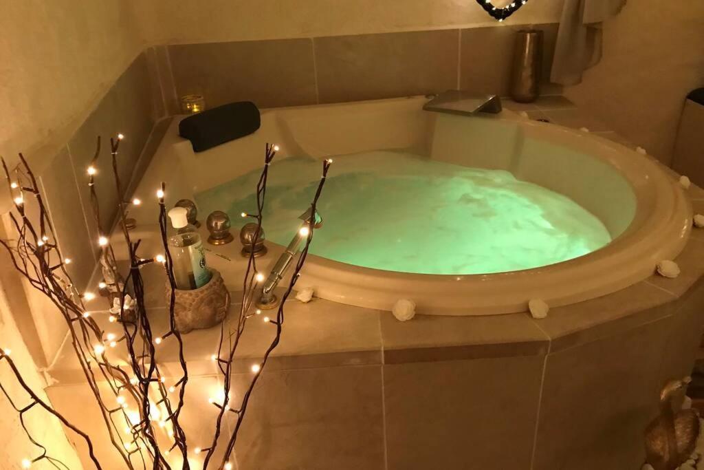 Les Secrets D'Alcove, Nuits Romantiques Avec Spa Aix-en-Provence Eksteriør billede