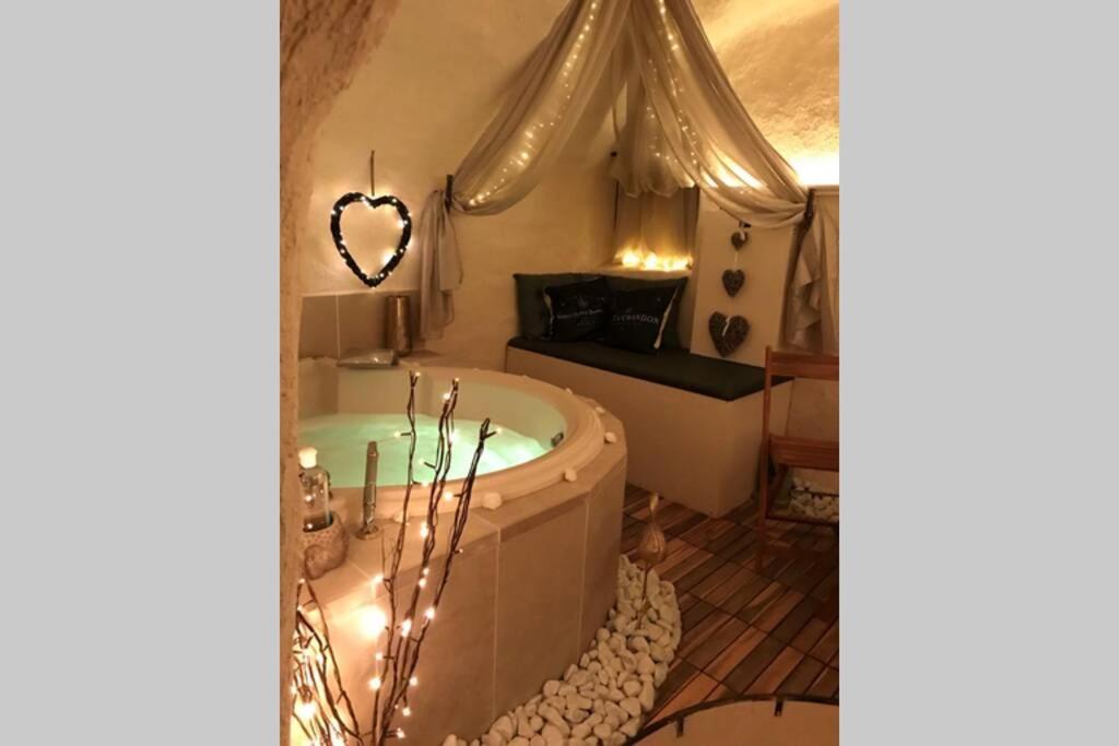 Les Secrets D'Alcove, Nuits Romantiques Avec Spa Aix-en-Provence Eksteriør billede